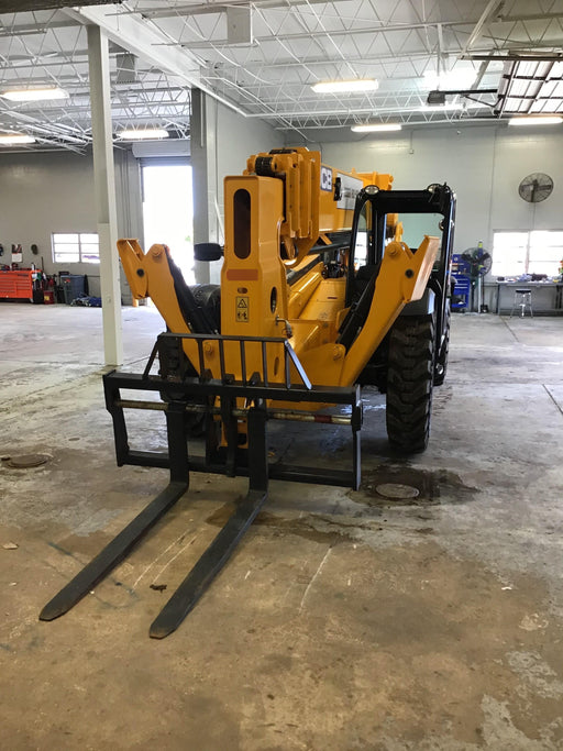 2020 JCB 510-56 Canopy, 74 HP, Solid Tires, STD Worklight, Beacon, Aux Hydraulics, Lifting Eye, Back up Alarm w/66" Carriage/60" Forks