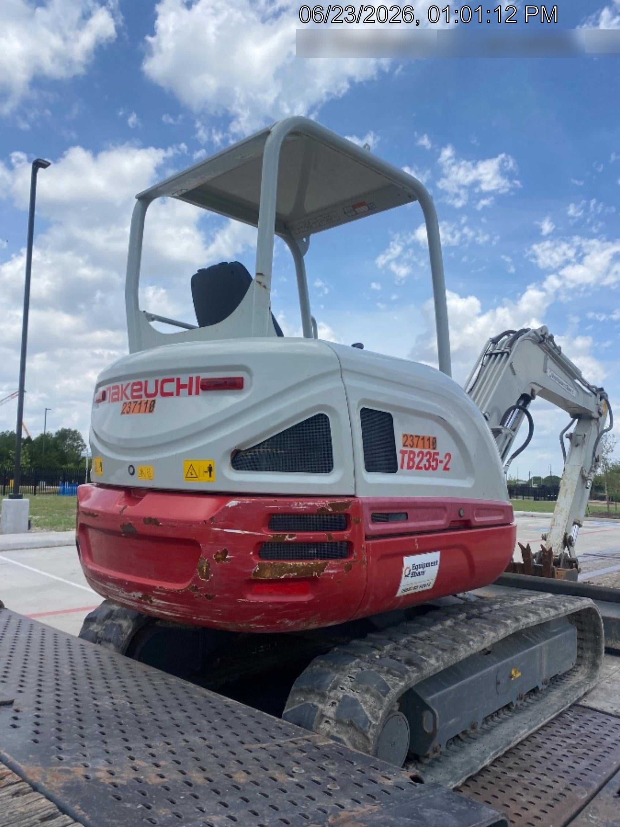 2022 TAKEUCHI TB235-2R