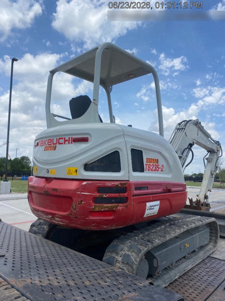 2022 TAKEUCHI TB235-2R