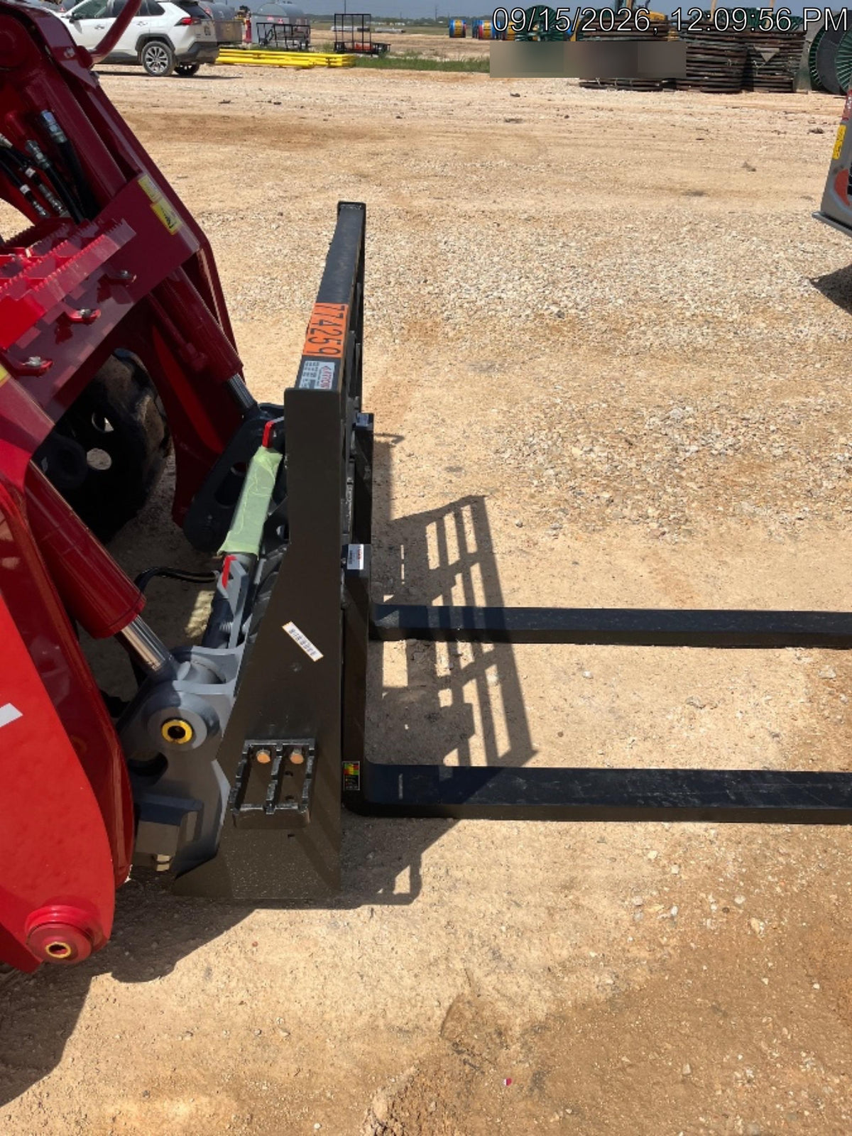 2026 ARROW MATERIAL HANDLING 72" Pallet Forks - Arrow