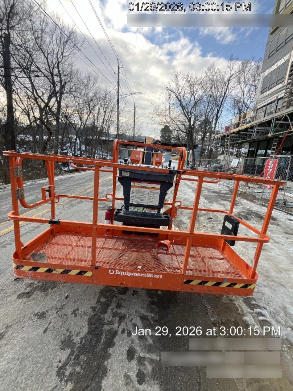 2022 JLG 860SJ
