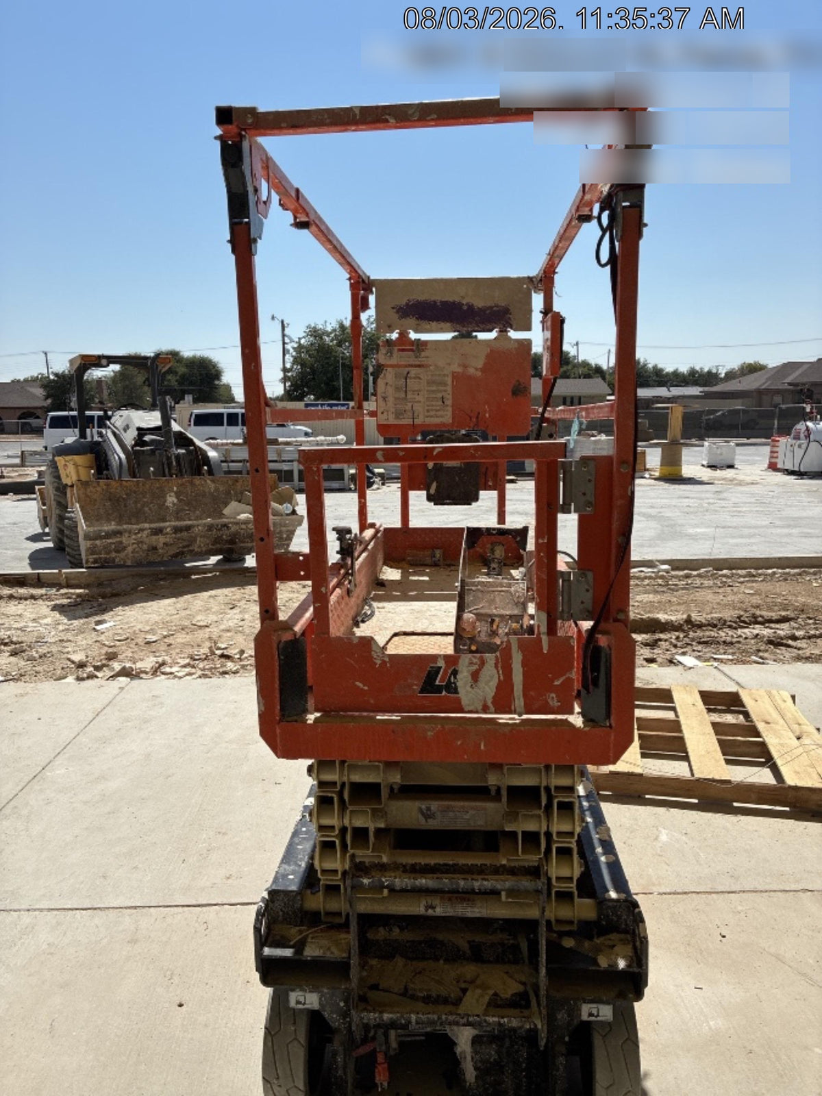 2025 JLG ES1932