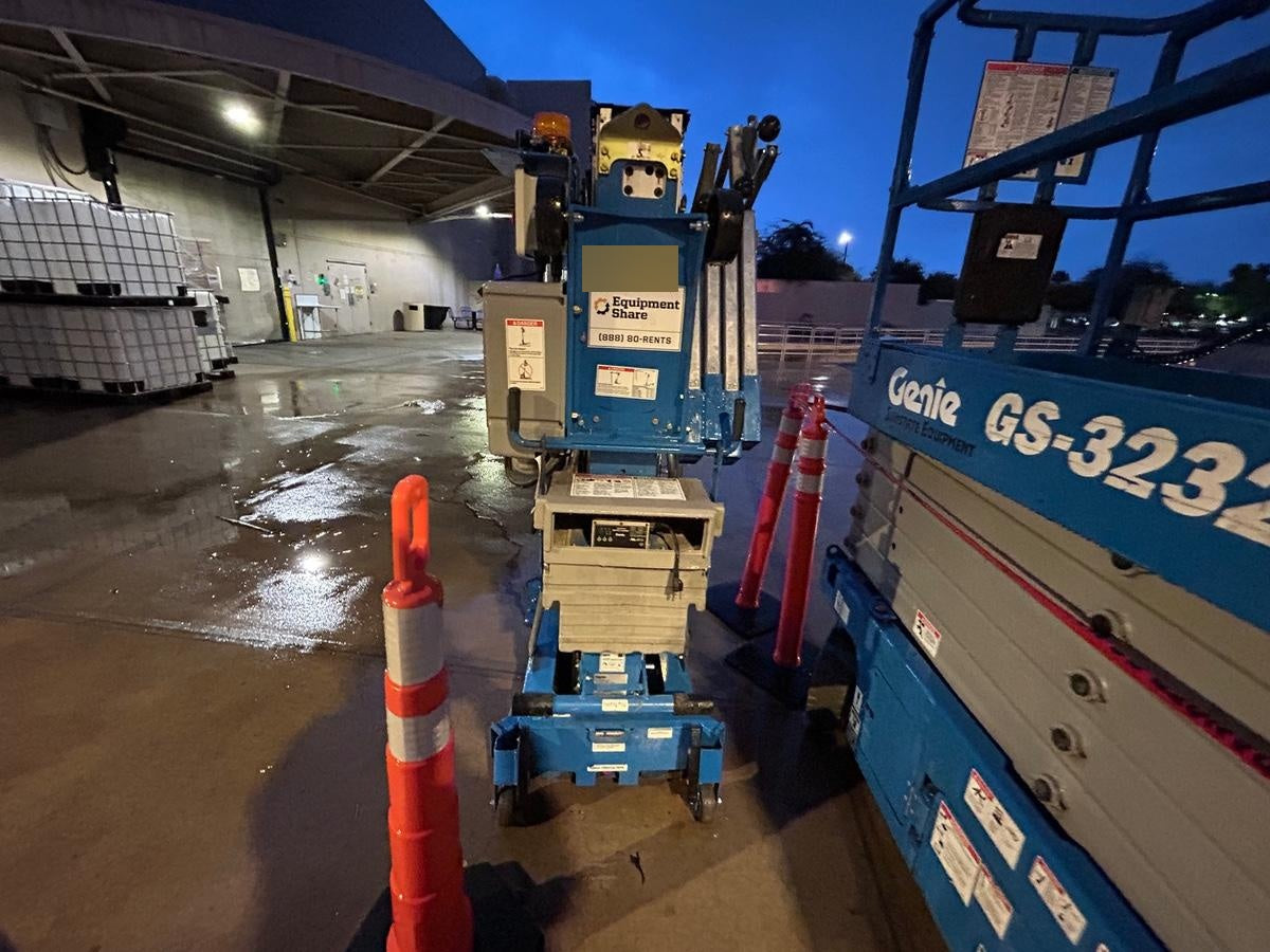 2020 GENIE AWP-30S