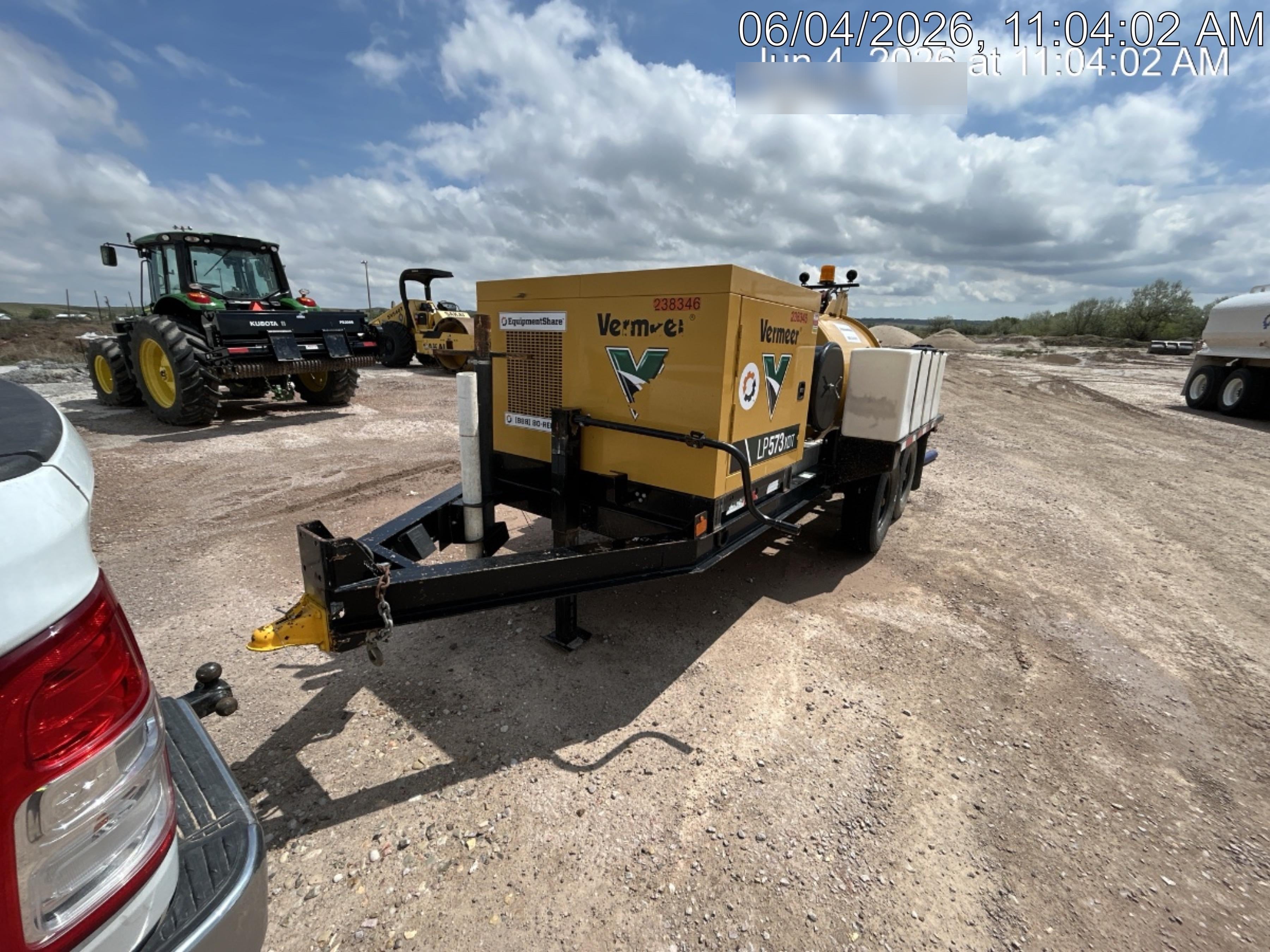 2022 Vac-Tron LP573XDT T4 Koehler Diesel Engine, 500 Gallon Debris Tank, x2 100 Gallon Water Tanks