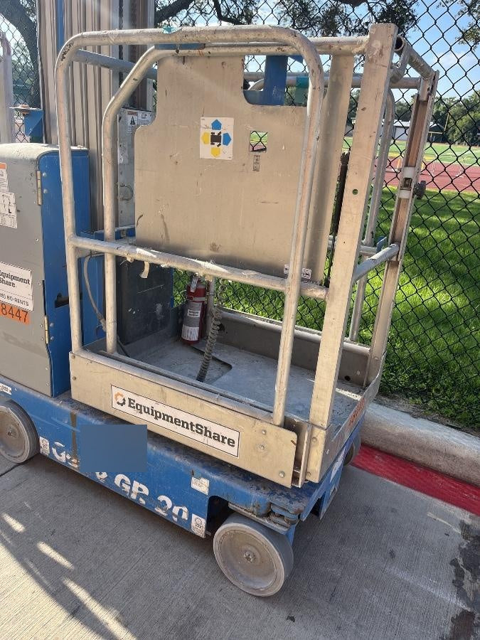 2019 GENIE GR-20