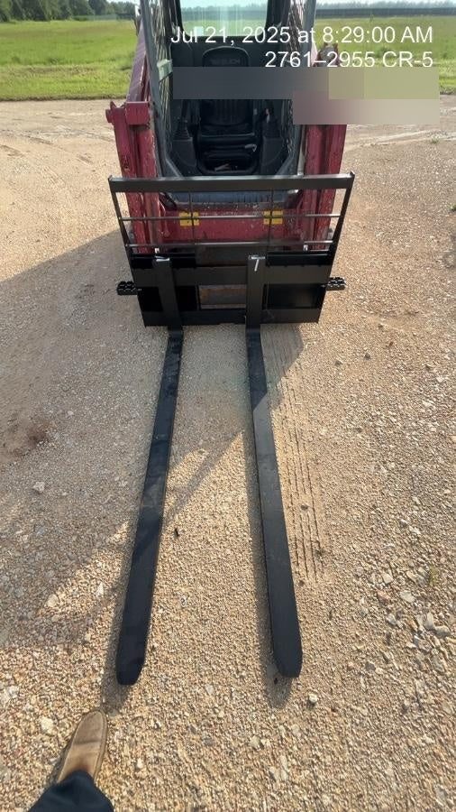 2025 ARROW MATERIAL HANDLING F5100CB - 72"