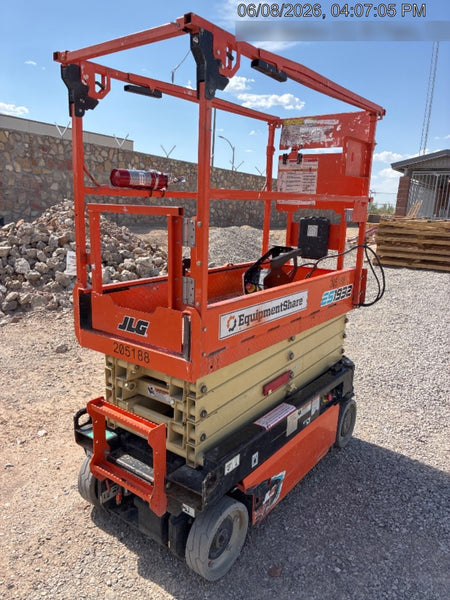 2022 JLG ES1932