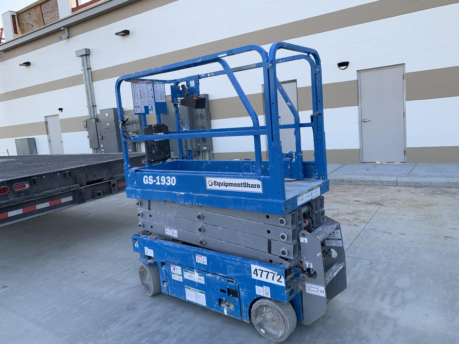 2019 Genie GS-1930 Fixed Rails with Chain Entry