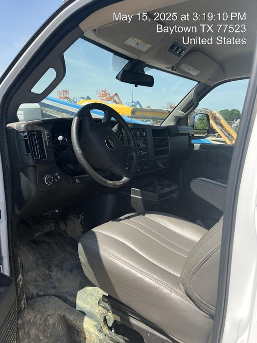 2025 CHEVROLET Express Van - Rental
