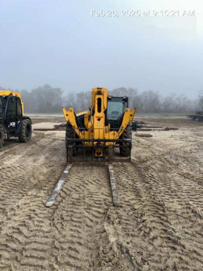 2022 JCB 510-56