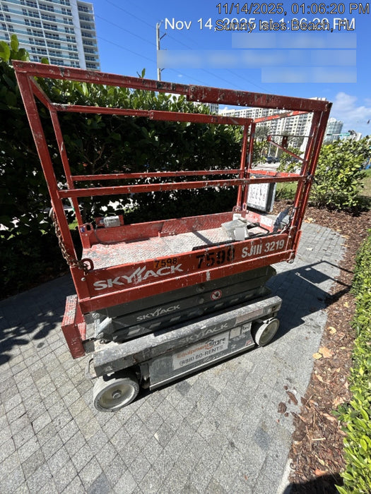 2018 Skyjack SJIII-3219 Skyjack SJIII3219 Scissor Lift w/Trojan Batteries