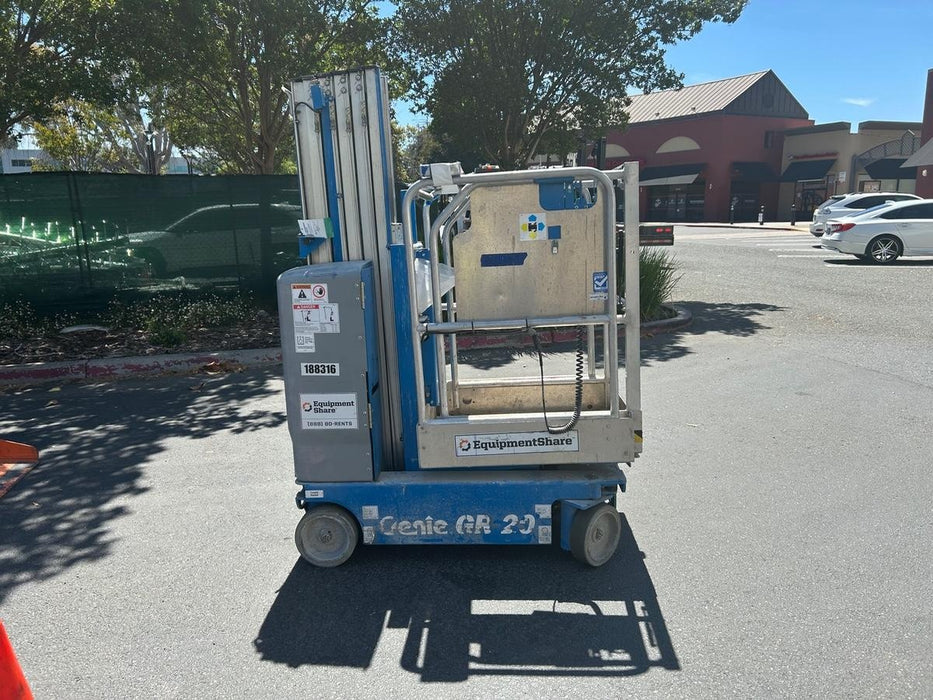 2021 GENIE GR-20