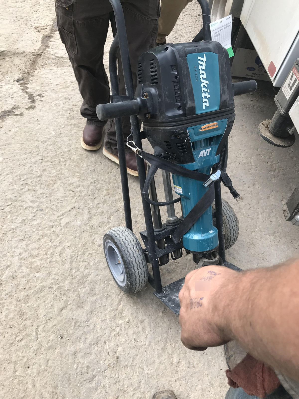 2018 MAKITA HM1812X3