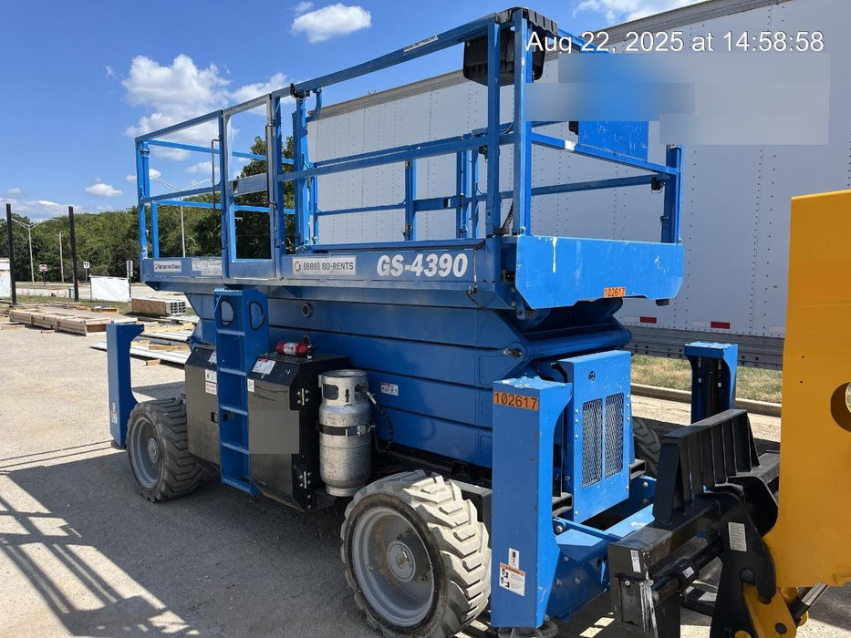 2020 GENIE GS-4390 RT