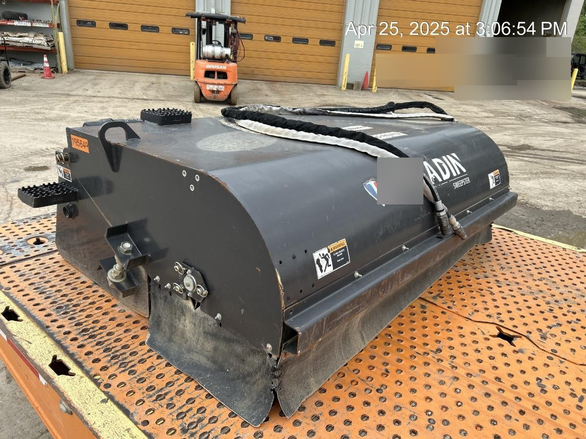 2021 PALADIN Sweepster SB72