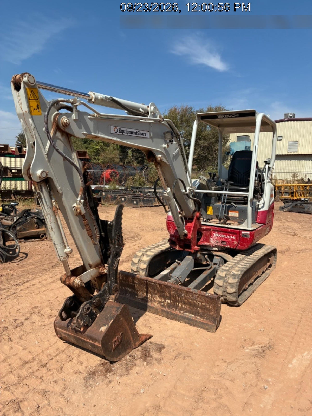 2022 TAKEUCHI TB235-2R