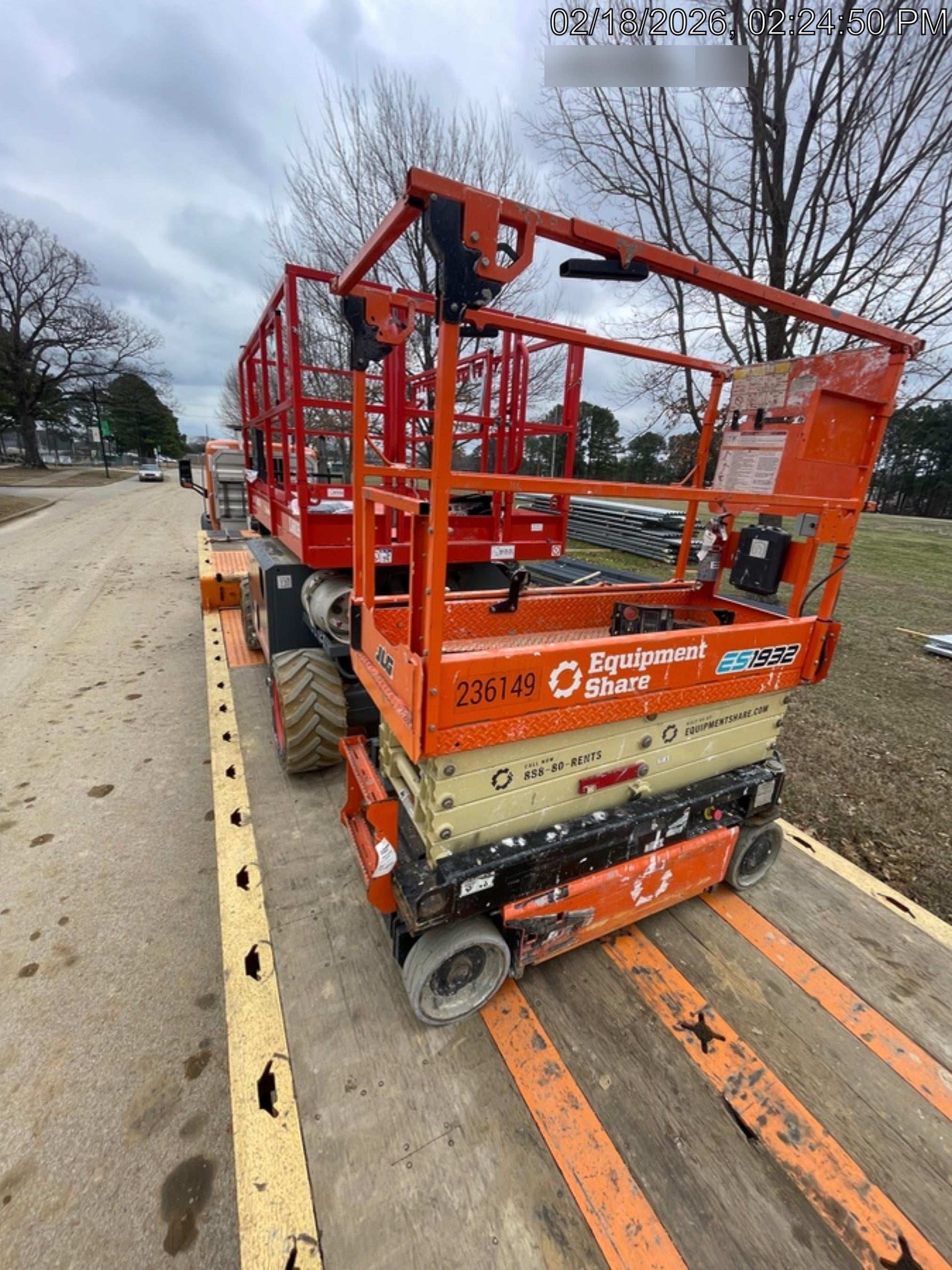 2022 JLG ES1932