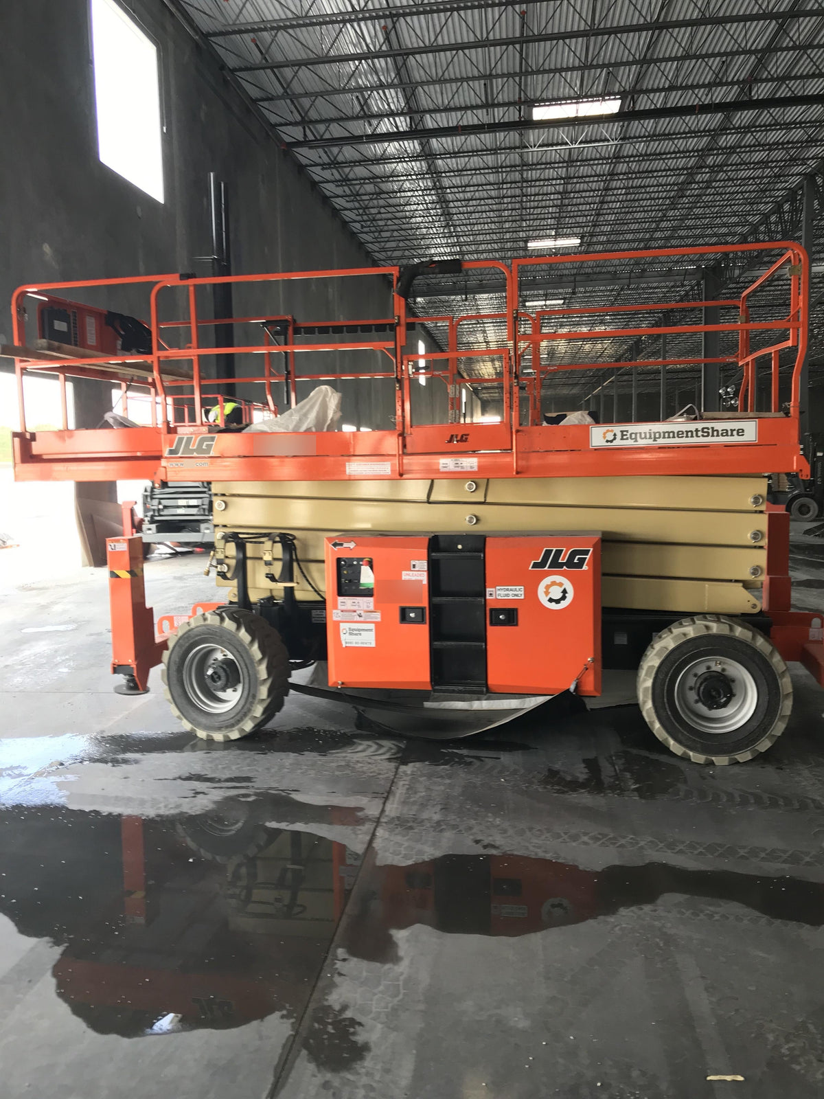 2019 JLG 430LRT