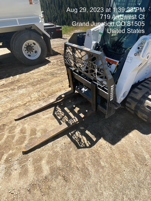 2022 PALADIN 48" Pallet Forks - Paladin