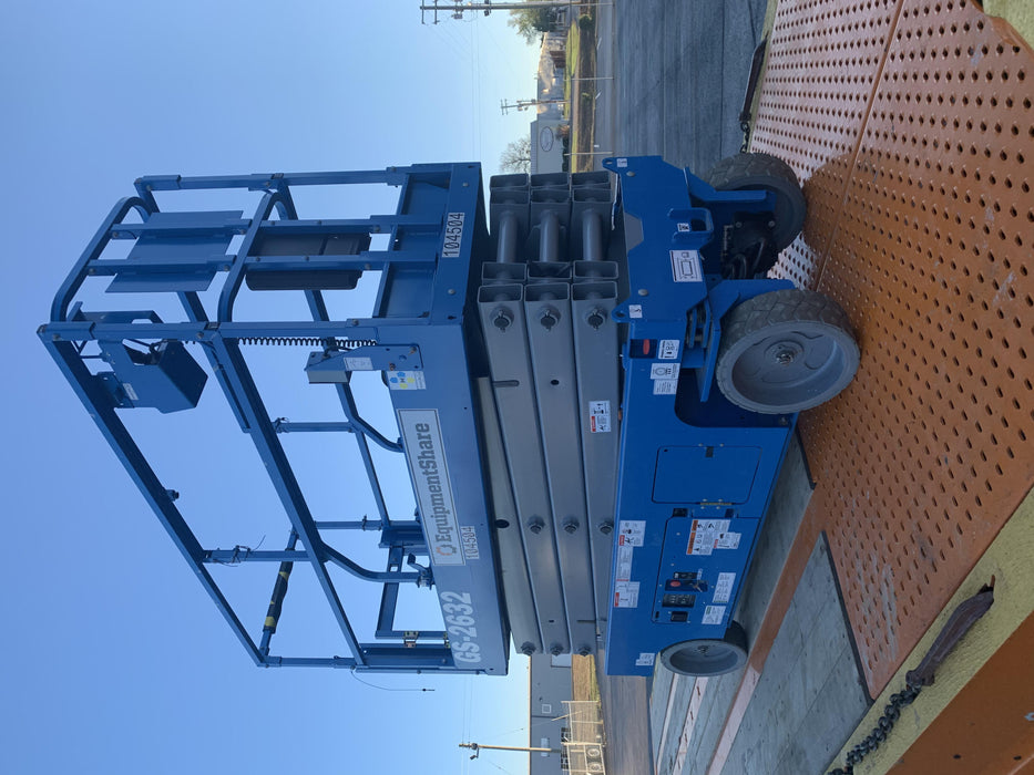 2020 Genie GS-2632 Solid NM Tires, Folding Rails with Half-Height Swing Gate, Beacon