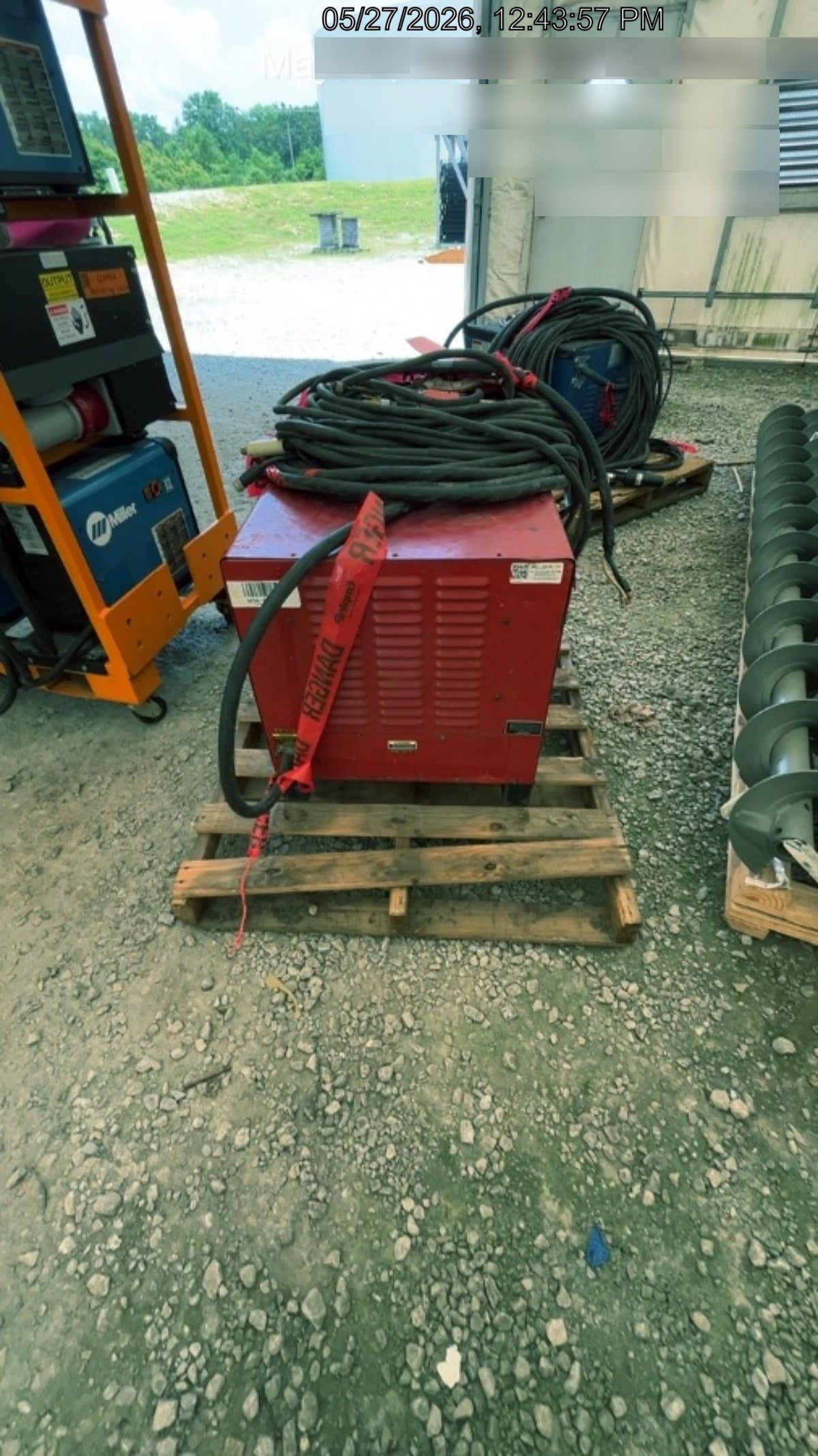 2025 LIND EQUIPMENT LE-4WR200APT-ES