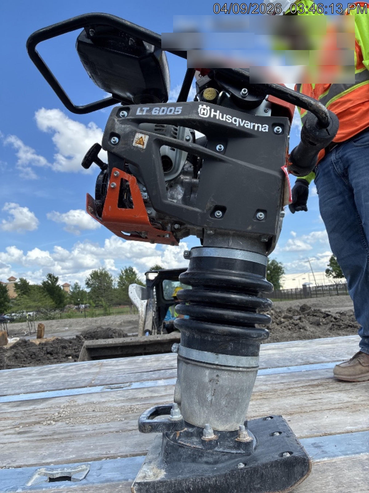 2025 HUSQVARNA LT6005