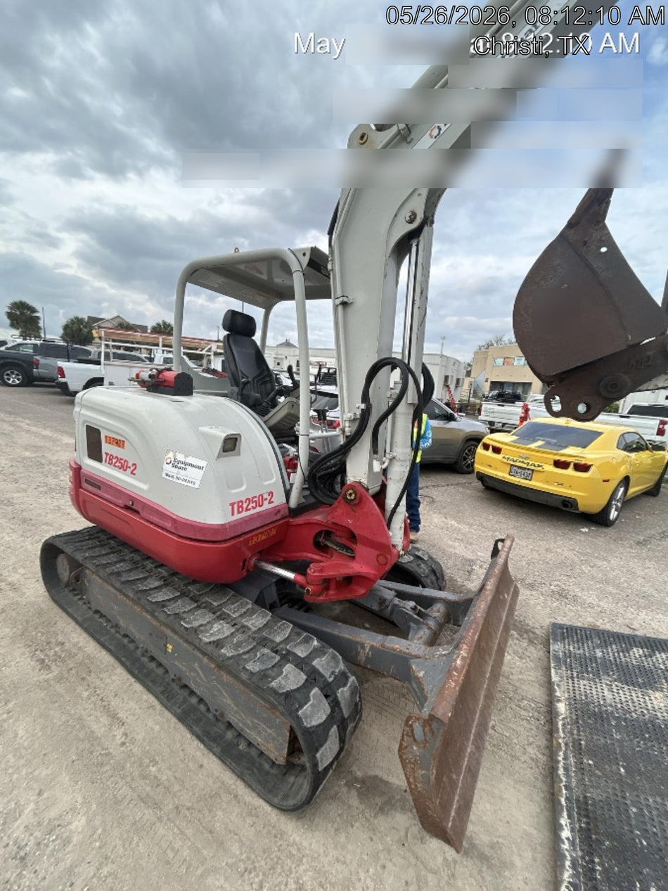 2021 TAKEUCHI TB250-2