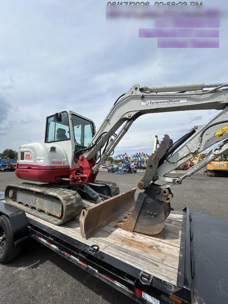 2020 TAKEUCHI TB250-2C