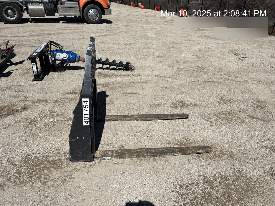 2024 PALADIN 48" Pallet Forks - Paladin