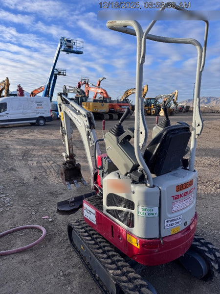 2023 TAKEUCHI TB210R