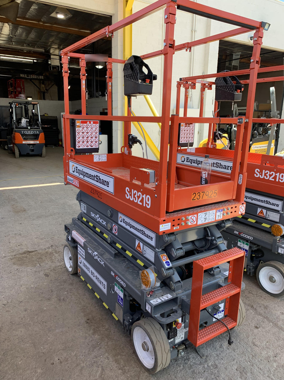 2022 SKYJACK SJ3219