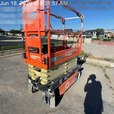 2023 JLG ES1932
