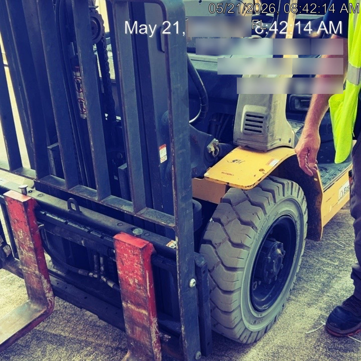 2022 KOMATSU FG25T-16