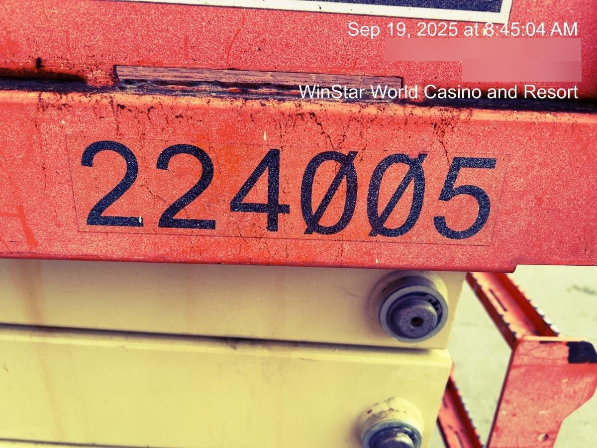 2022 JLG ES2632