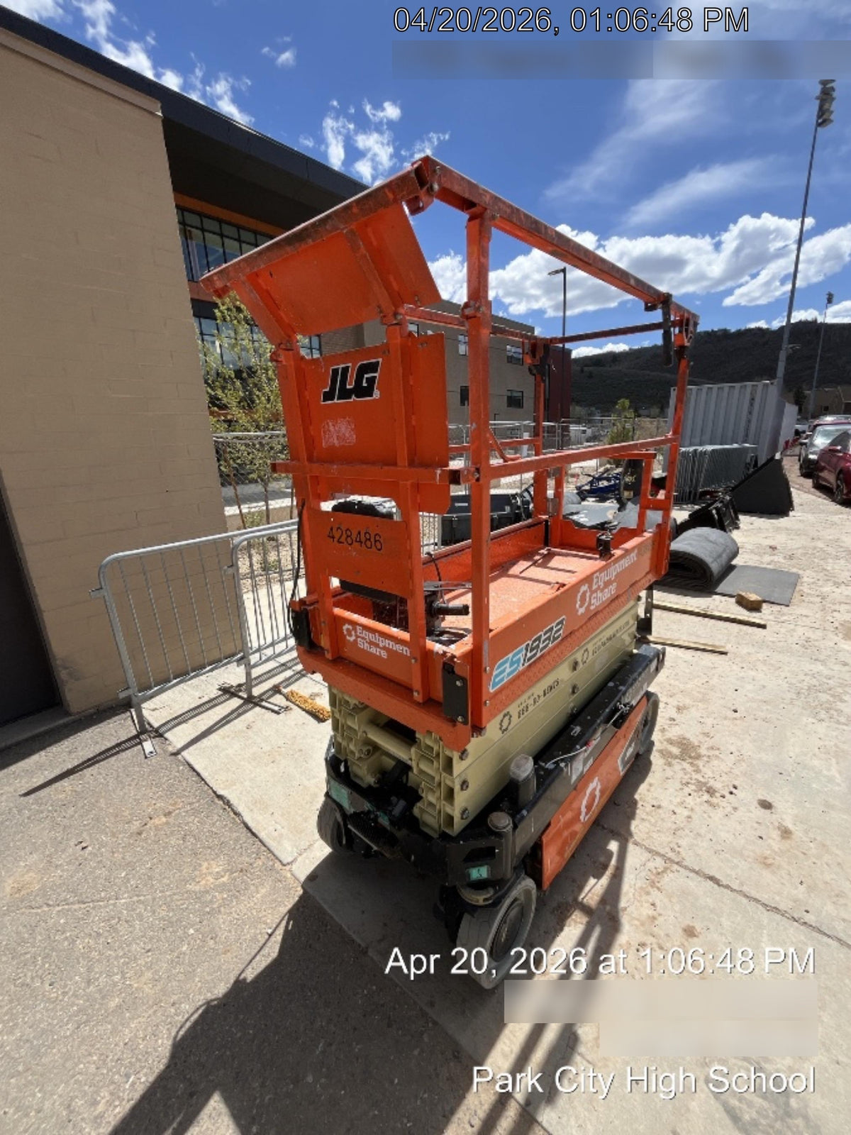 2024 JLG ES1932