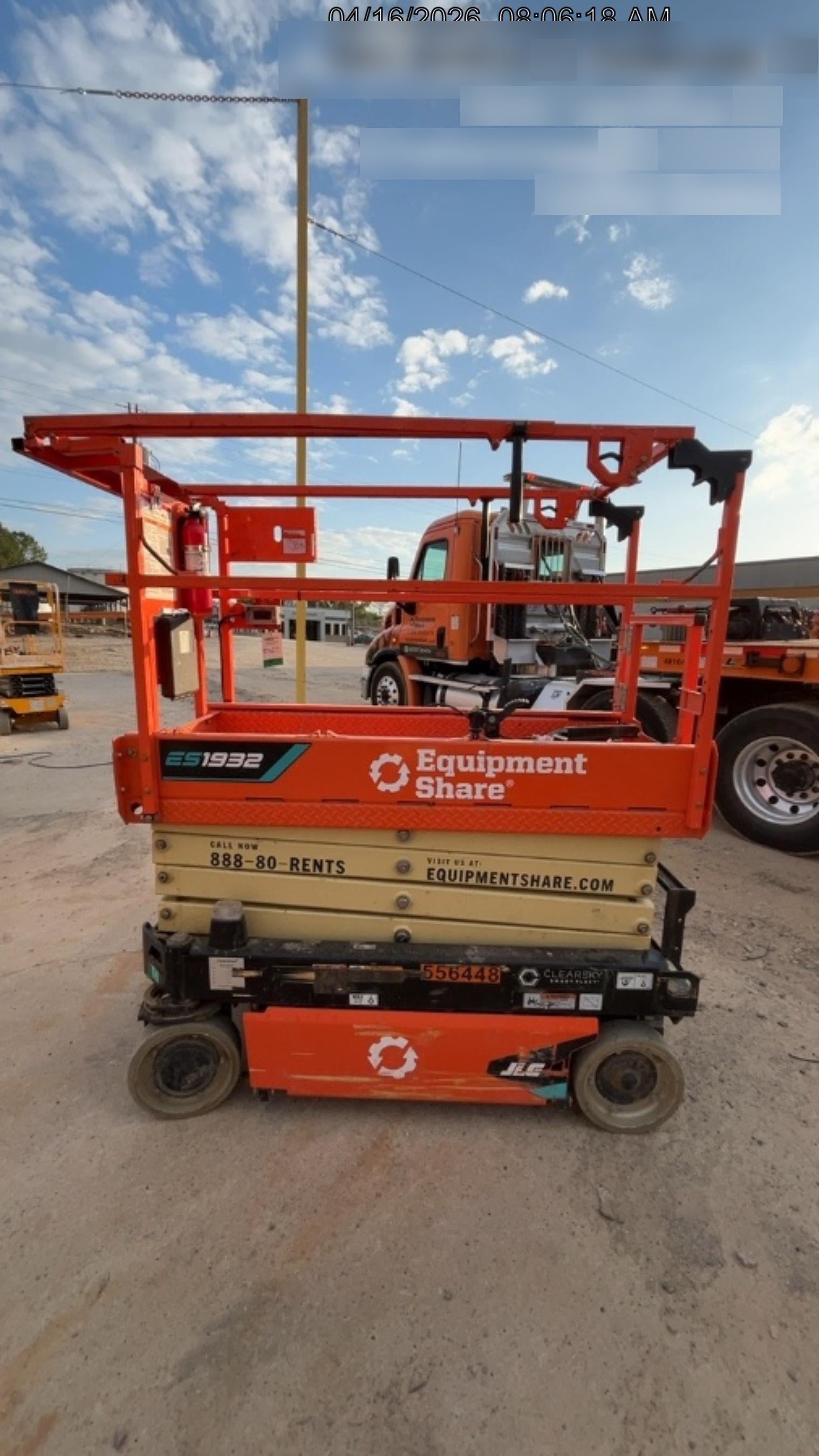2025 JLG ES1932