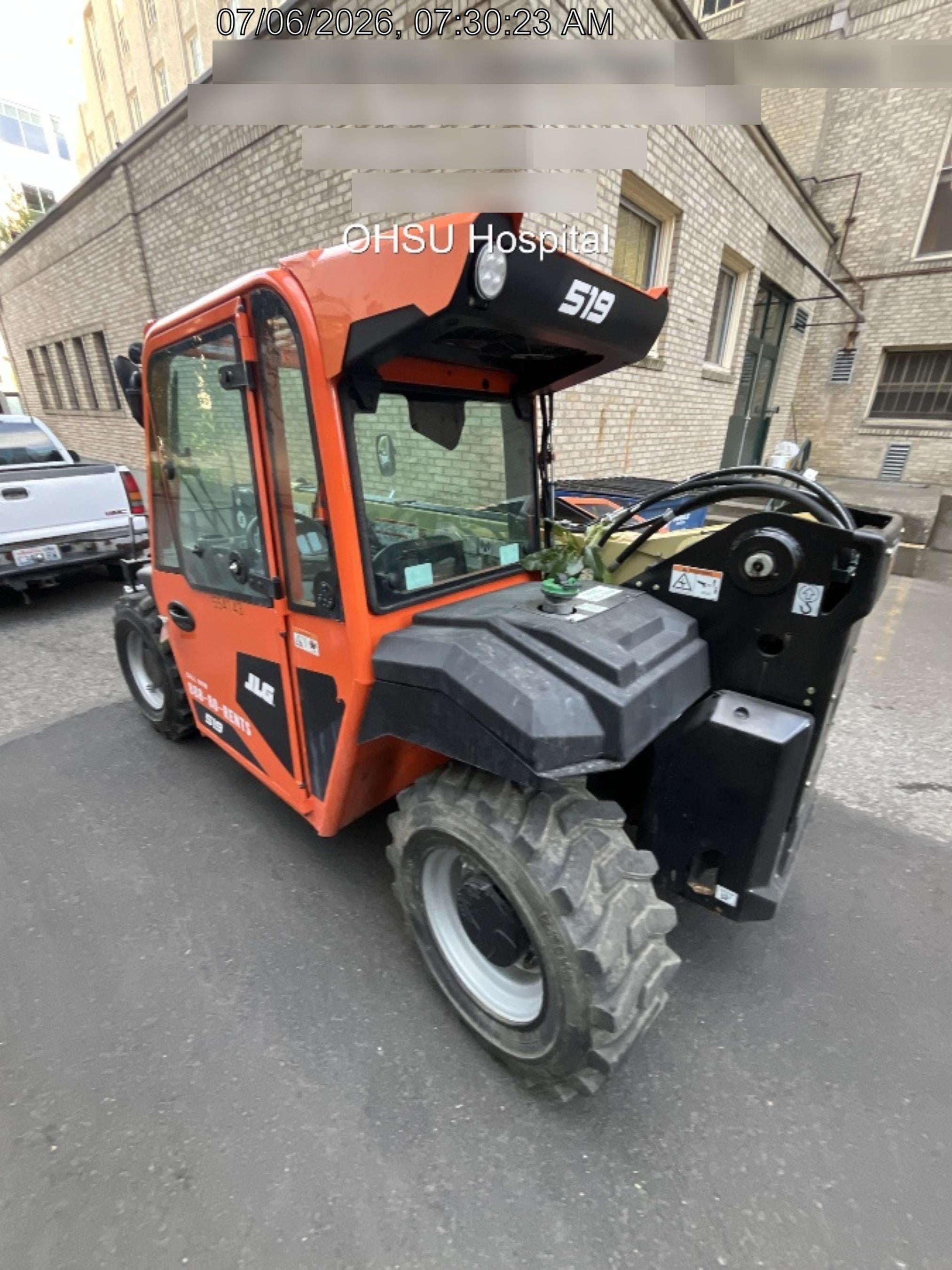 2025 JLG 519