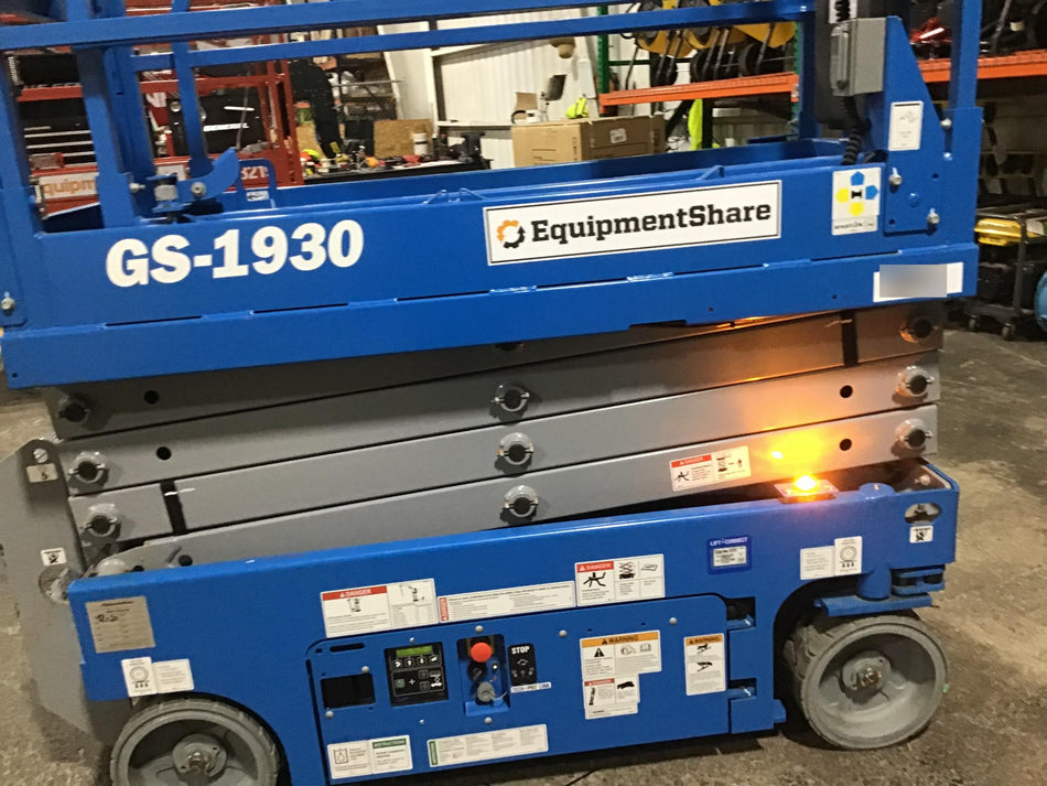 2019 Genie GS-1930 Half Height Swing Gate, 800W Inverter