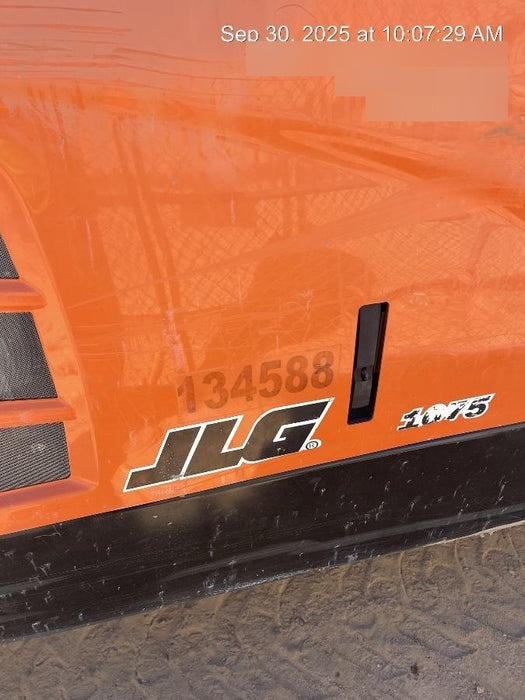 2021 JLG 1075