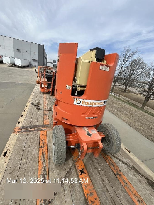 2019 JLG E300AJP