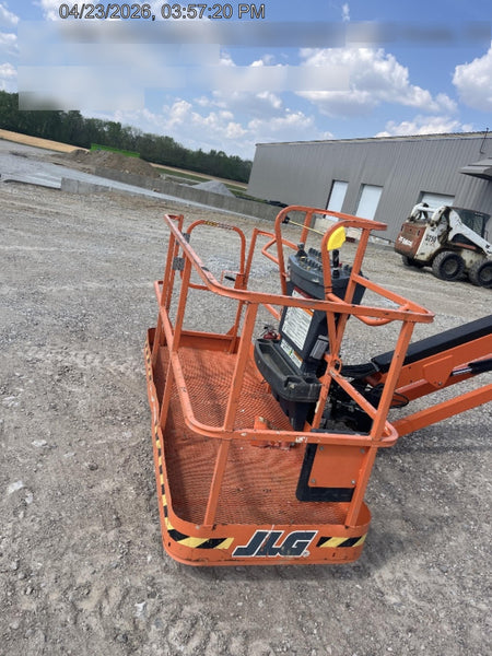 2022 JLG 660SJ