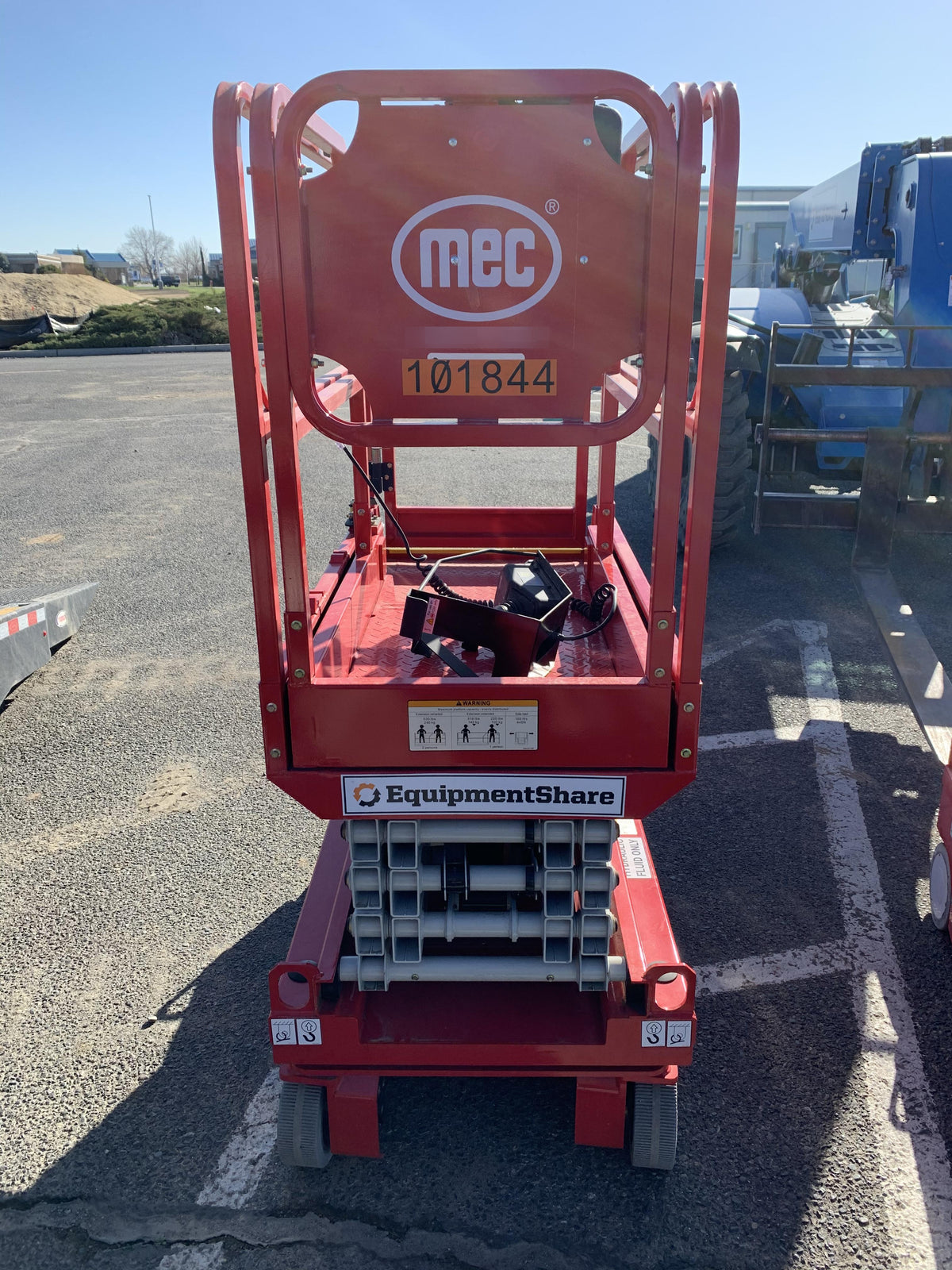 2020 MEC 1330SE Solid NM Tires, Steel Swing out Doors, LCS, Beacon, 900W Invertor