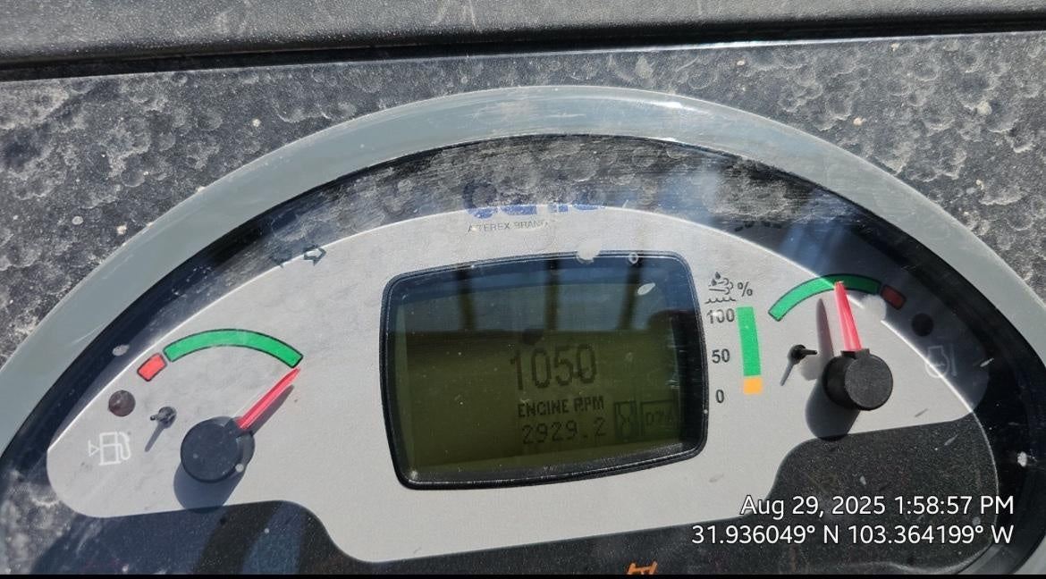 2018 Genie GTH-844 Genie GTH-844 w/Open ROPS, Solid Tires, beacon/work lights, 60" carriage/forks