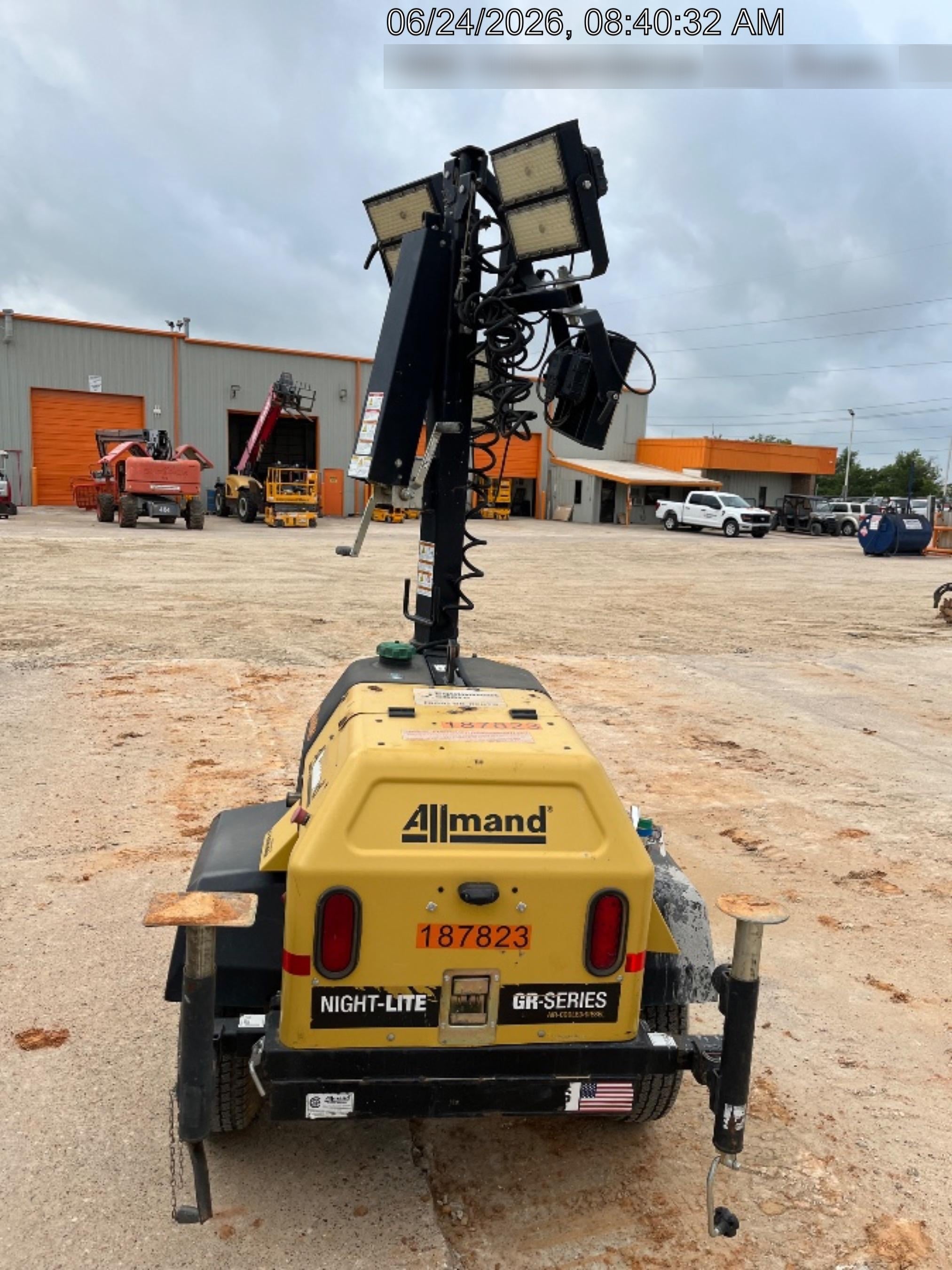 Allmand NLV3GR (4) LED Light Fixture 350W, 23' Vertical Mast, 3kW Prime, Towable, Deep Sea L401, Leveling Jacks, Yanmar T4F 5.8hp