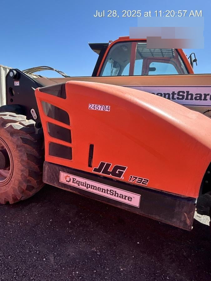 2022 JLG 1732