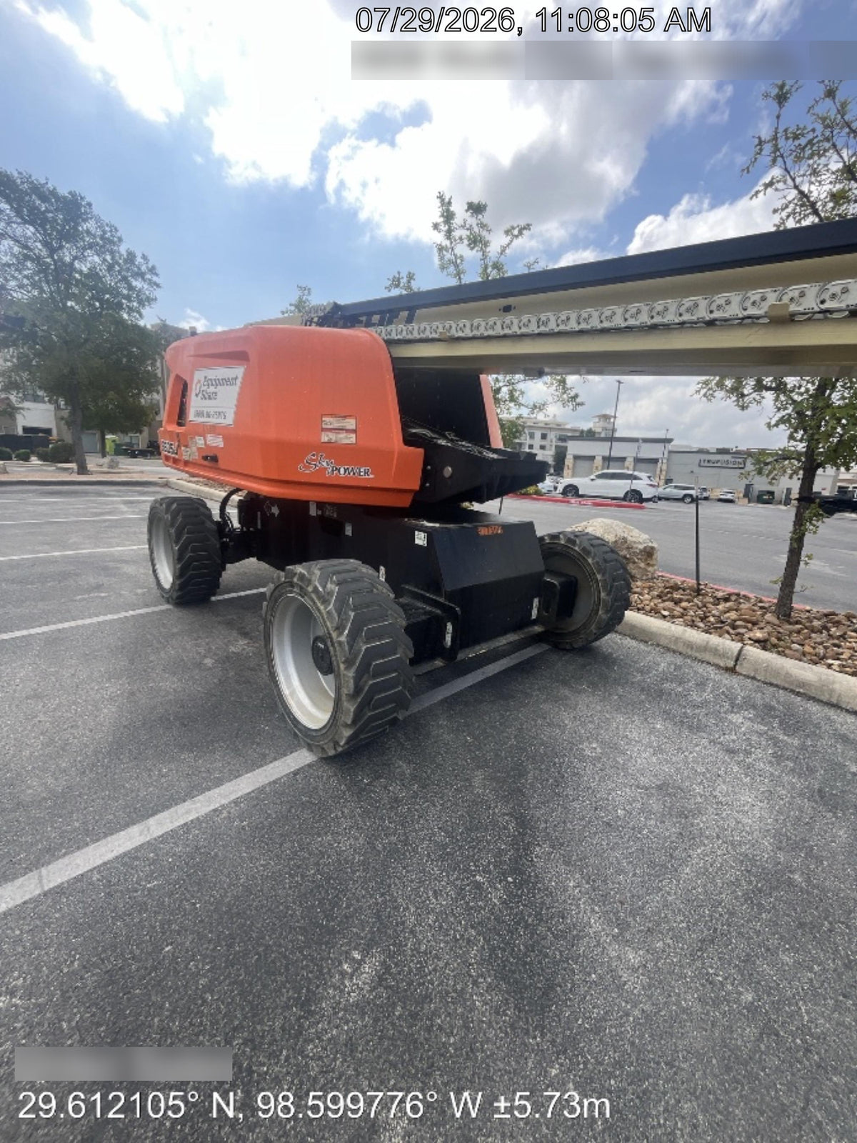 2023 JLG 660SJ
