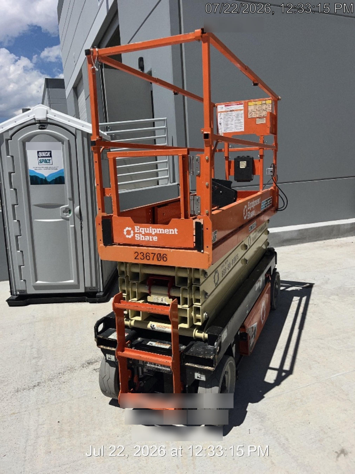 2022 JLG ES2632