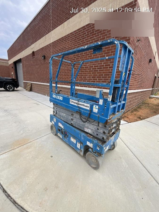 2019 Genie GS-1930 Fixed Rails with Chain Entry