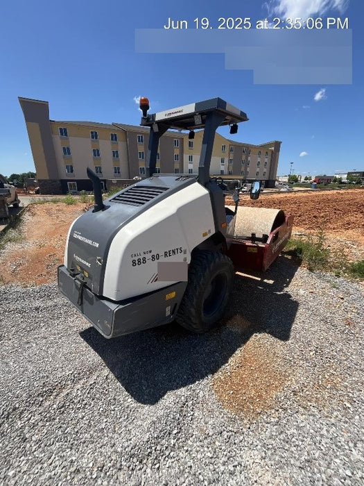 2024 DYNAPAC CA1400D