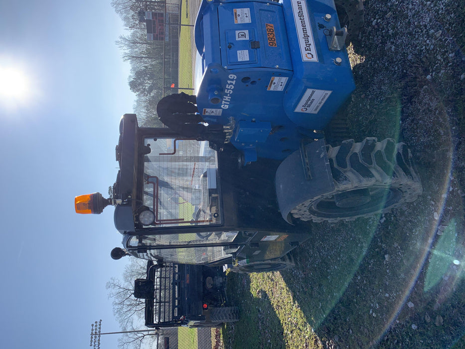 2020 Genie GTH-5519 Cab/Heat/Air, Solid Tires, Work Lights, Beacon, Aux Hydraulics, Back up Alarm